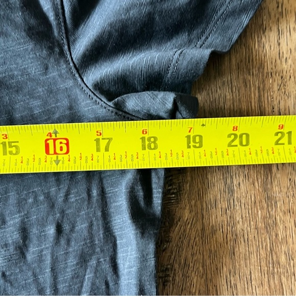 NWT Nike Atlanta Falcons Women’s NFL Short Sleeve Shirt Black Red Size Small - Picture 9 of 11